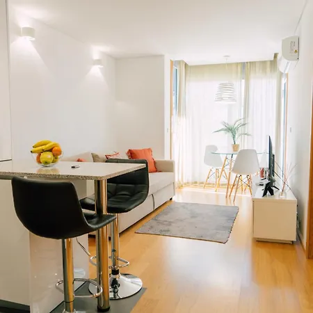 Apartment Yellow *
